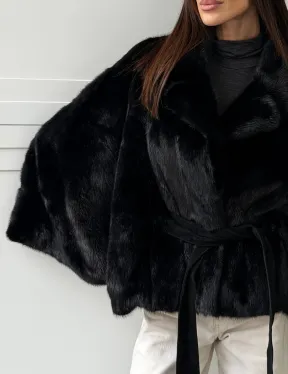 Черная норка летучая мышь - английский воротник