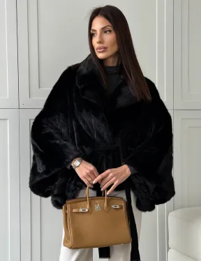 Черная норка летучая мышь - английский воротник