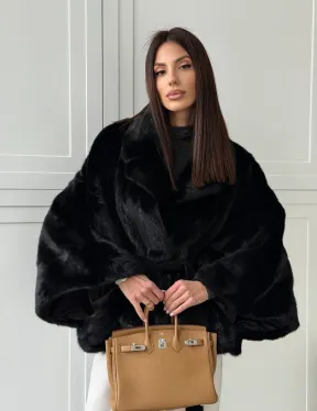 Черная норка летучая мышь - английский воротник