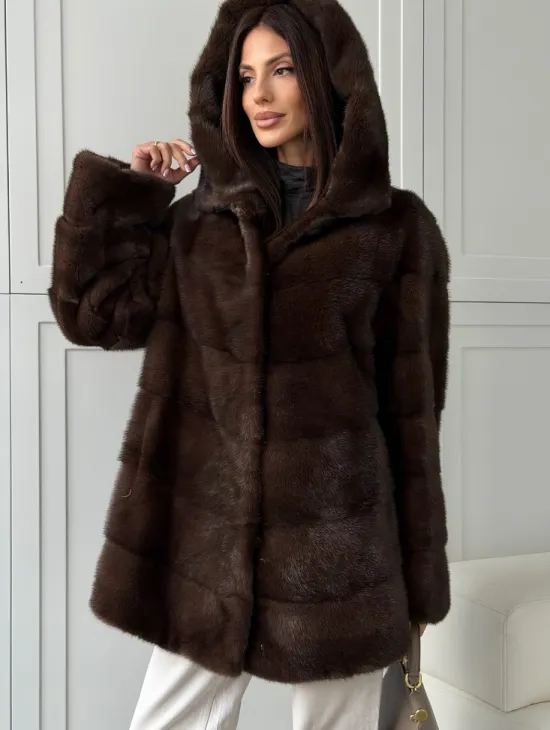 Норковая шуба в стиле «рубашка» с капюшоном