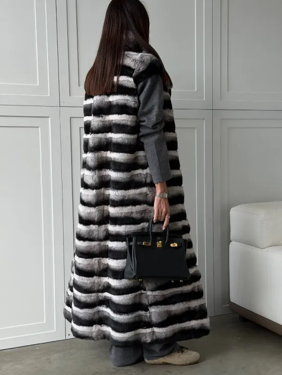 Меховой жилет из шиншиллового кролика