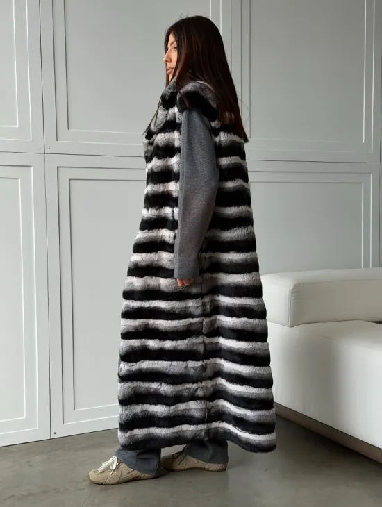 Меховой жилет из шиншиллового кролика