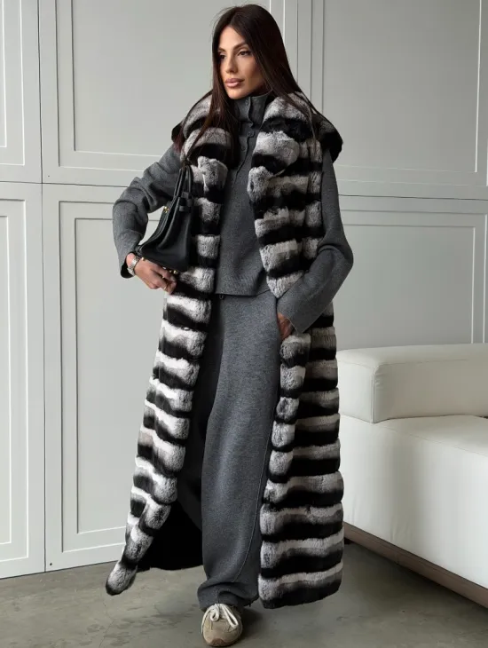 Меховой жилет из шиншиллового кролика