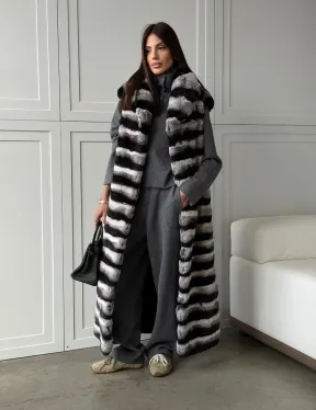 Меховой жилет из шиншиллового кролика