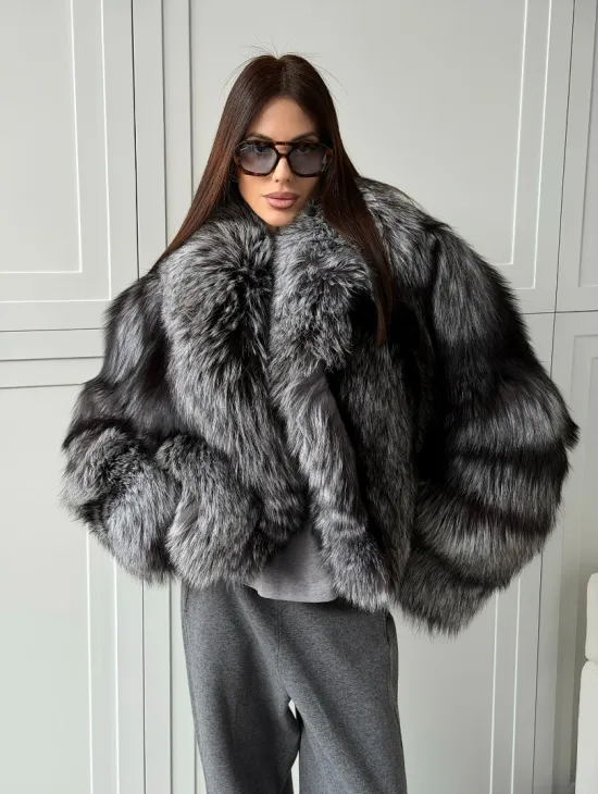 Женская шуба из чернобурки Winter Lover