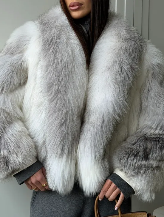 Полушубок из белой лисы, рукава - косички