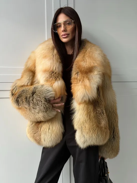 Короткая шубка из лисы Premium Golden Fox