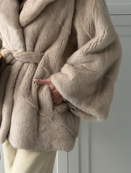 Зимняя норковая шуба фасона «летучая мышь»