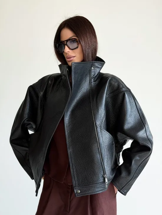 Черная женская кожаная куртка - фото 25