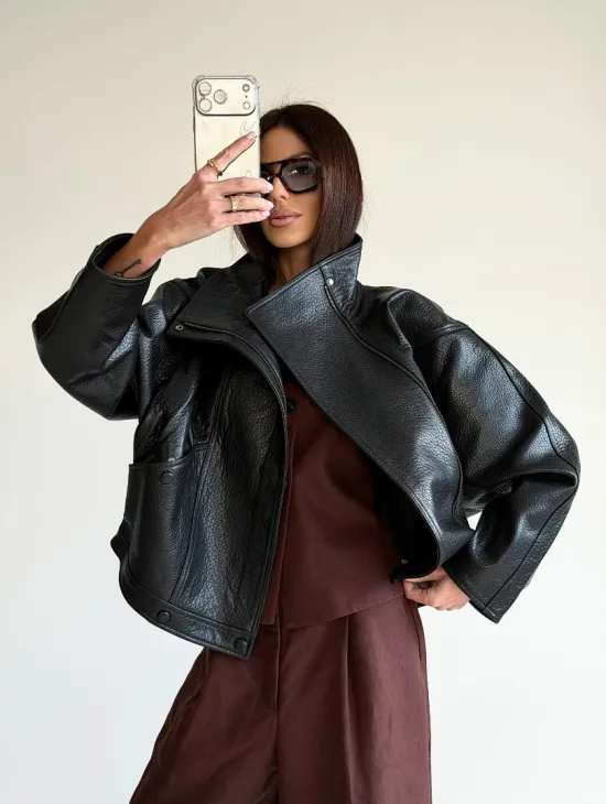 Черная женская кожаная куртка - фото 30