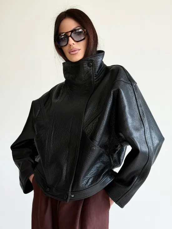 Черная женская кожаная куртка