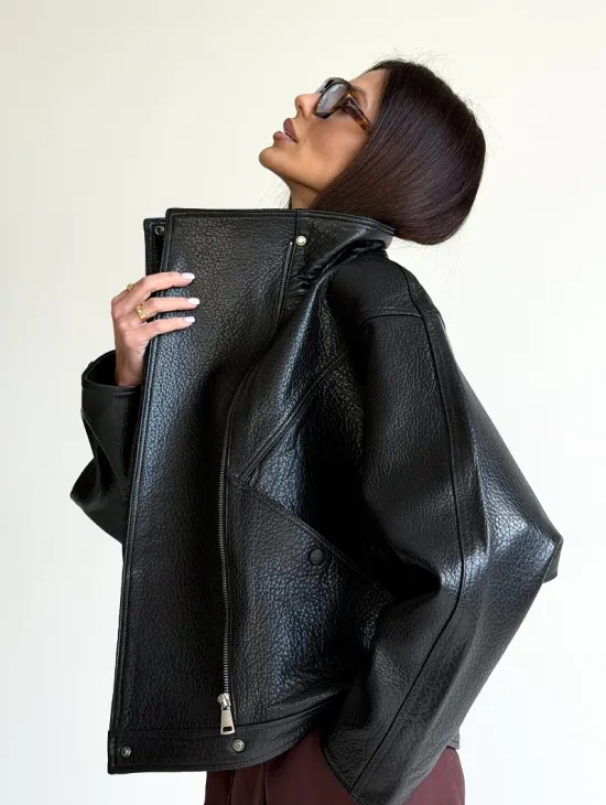 Черная женская кожаная куртка - фото 19