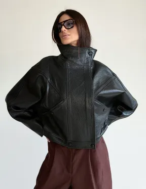 Черная женская кожаная куртка