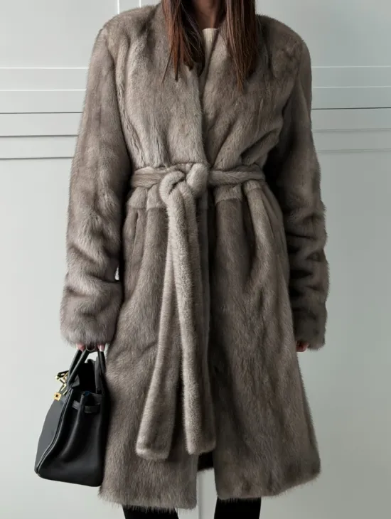 Норковая шуба из скандинавской норки - цвет серый
