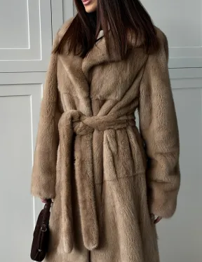 Прямая шуба из меха норки с поясом (бежевая)
