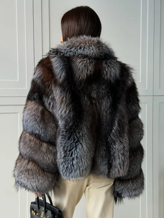 Шуба из меха блюфрост - воротник английский