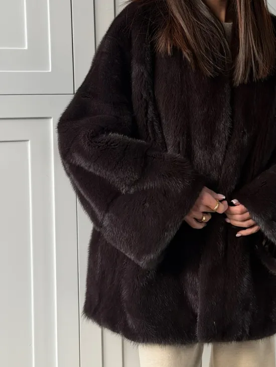 Женский норковый полушубок с V - образным воротником