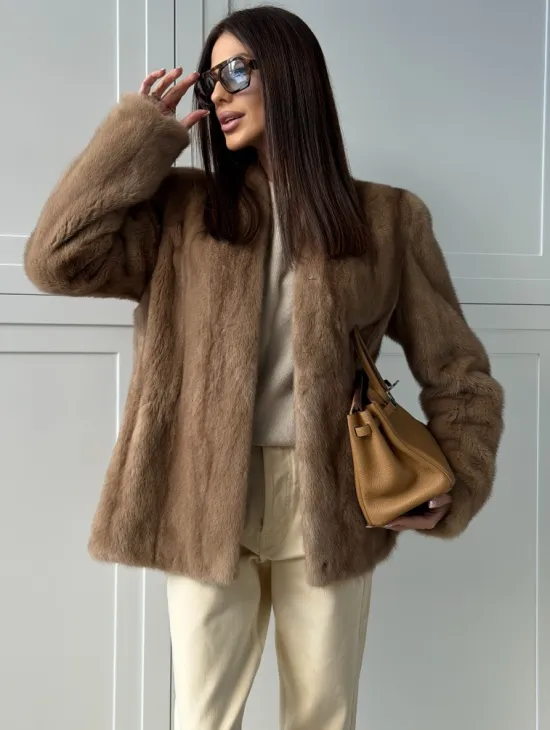 Женский норковый полушубок пастель