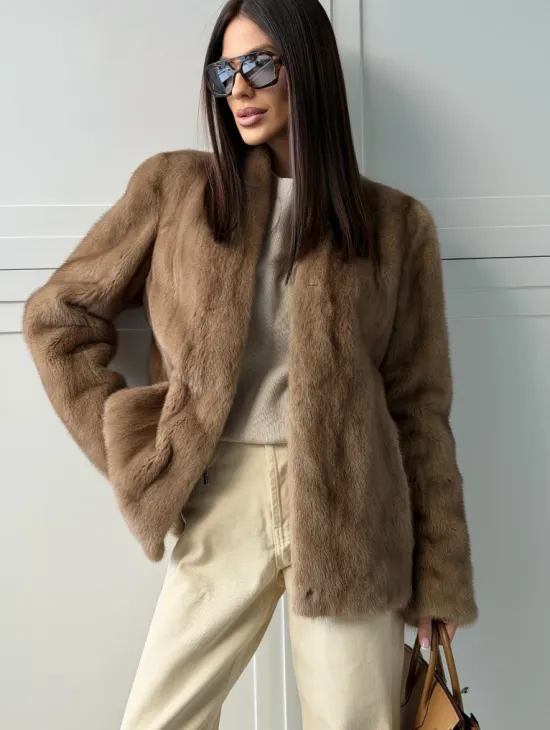 Женский норковый полушубок пастель