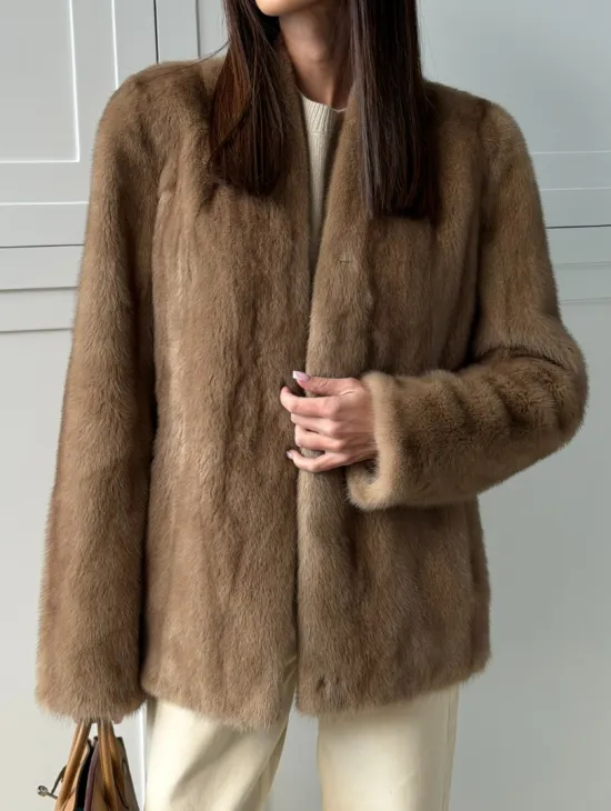 Женский норковый полушубок пастель