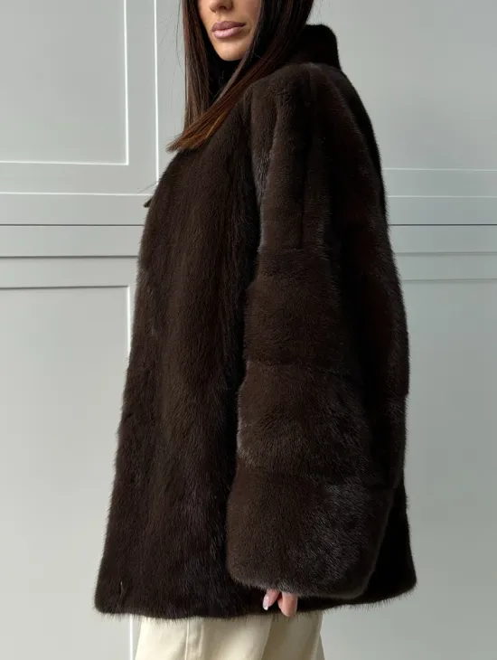 Меховой жакет из норки V- образный воротник