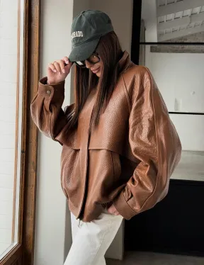 Стильная кожаная куртка