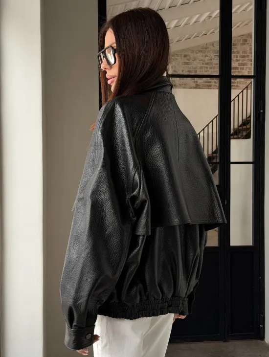 Черная весенняя куртка из кожи Joombo