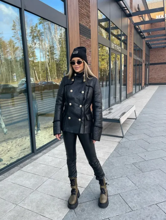 Дубленка из натуральной овчины в стиле милитари