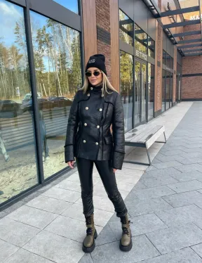 Дубленка из натуральной овчины в стиле милитари