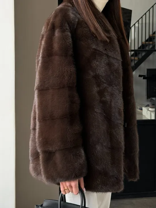 Женский норковый полушубок