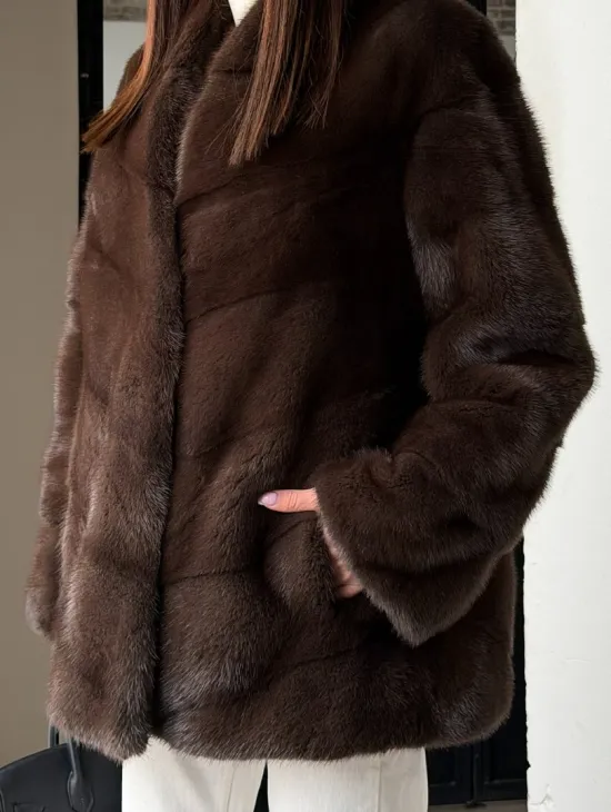Женский норковый полушубок