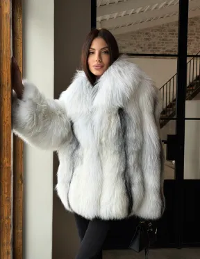 Шуба из цельного меха белой арктической лисы с шалевым воротником