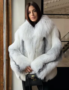 Шуба из цельного меха белой арктической лисы с шалевым воротником