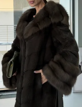 Норковая шуба с отделкой из куницы на рукавах и капюшоне - фото 4