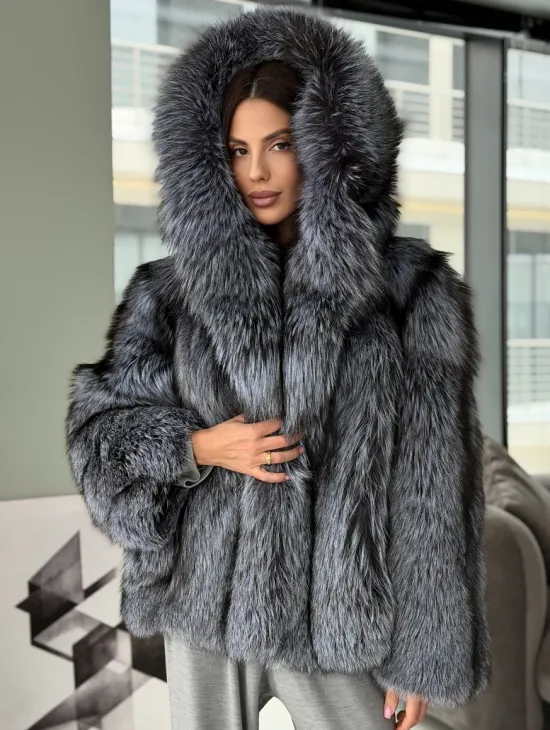 Полушубок из чернобурки с капюшоном - фото 6