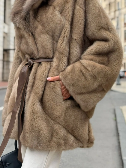 Шуба норковая с воротником из меха лисы - фото 1