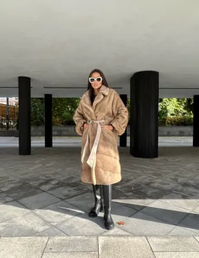 Шуба из меха аукционной норки с английским воротником