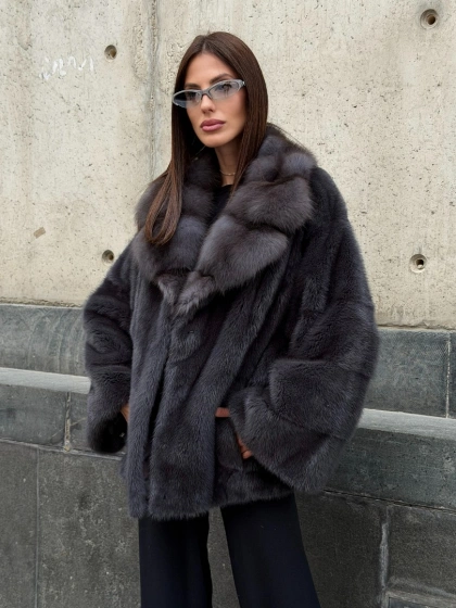 Короткая шуба из меха норки с воротником из меха куницы - фото 12