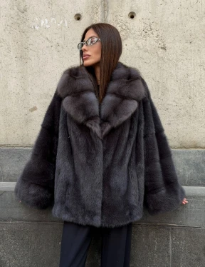 Короткая шуба из меха норки с воротником из меха куницы - фото 18