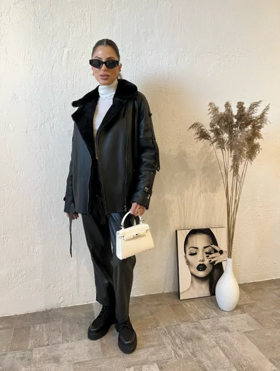 Дубленка авиатор в черном цвете из натуральной овчины