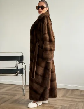 Шуба из плюшевой норки Velvet с английским воротником - цвет соболь