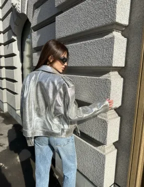 Куртка - косуха из натуральной кожи цвет серебристый