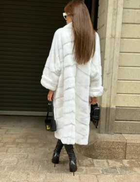 Белая шуба из мех норки NAFA