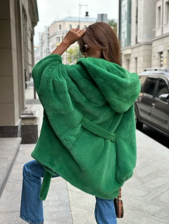 Шуба с капюшоном цвет изумрудный (зеленый)