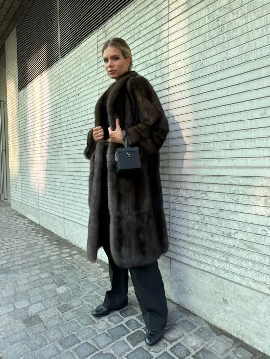 Классическое пальто из меха соболя седина 1/2