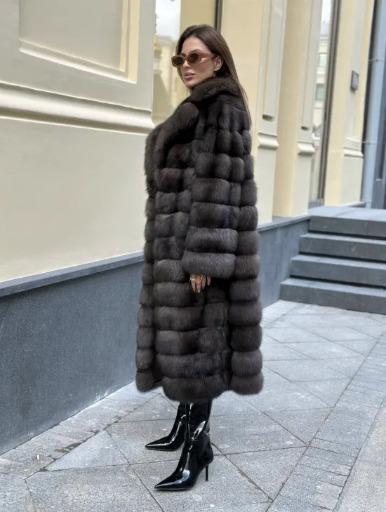 Изысканное пальто из баргузинского соболя с английским воротником седина 1/2