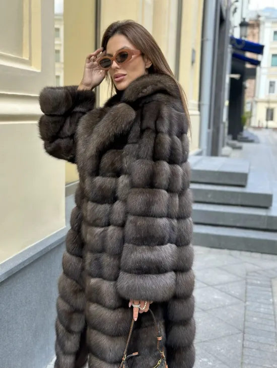 Изысканное пальто из баргузинского соболя с английским воротником седина 1/2