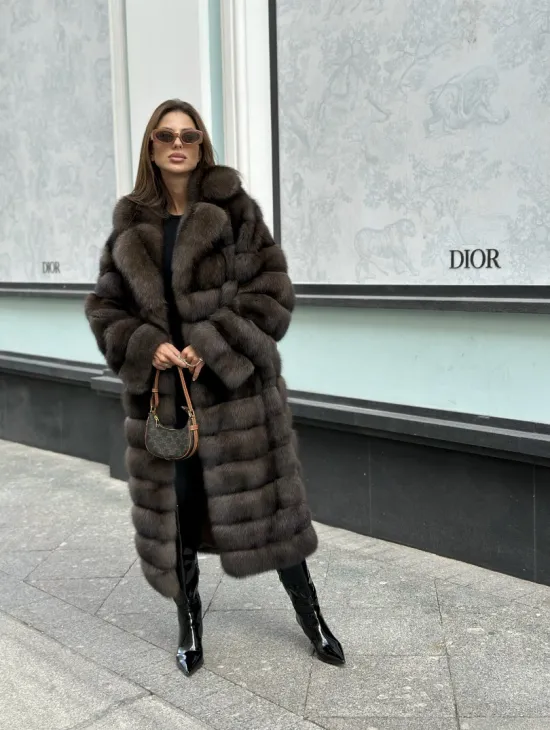 Изысканное пальто из баргузинского соболя с английским воротником седина 1/2