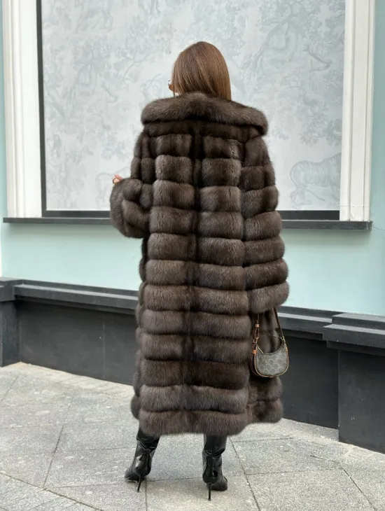 Изысканное пальто из баргузинского соболя с английским воротником седина 1/2