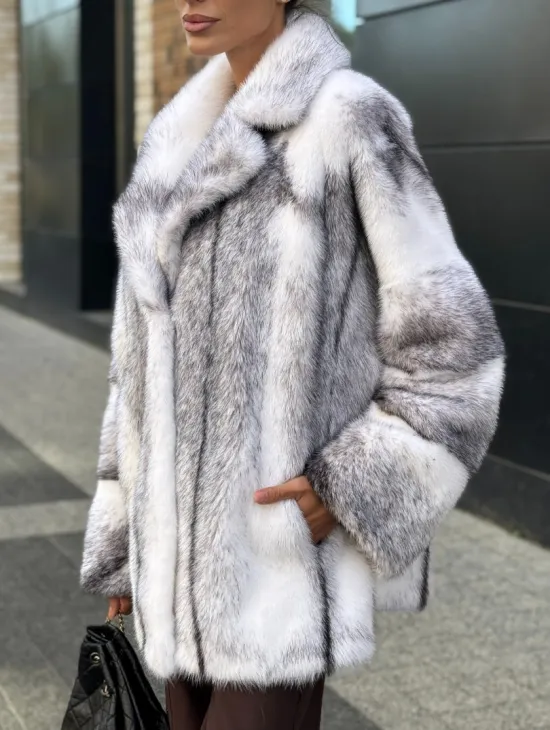 Белая норковая куртка автоледи английский воротник
